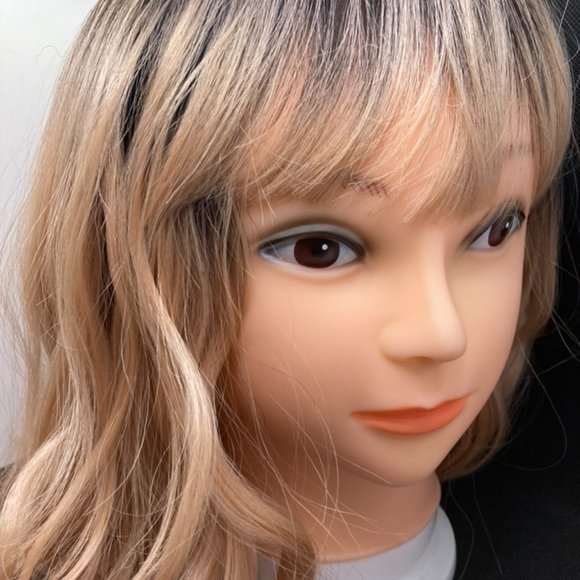 Peach Wig with Air Bangs - Picture 11 of 12